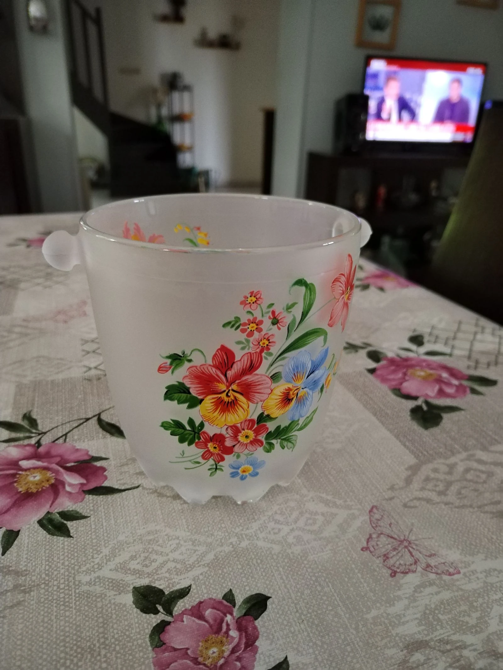 Hermoso cubo para hielo vintage con decoraciones florales de campo, vidrio escarchado – photo 10